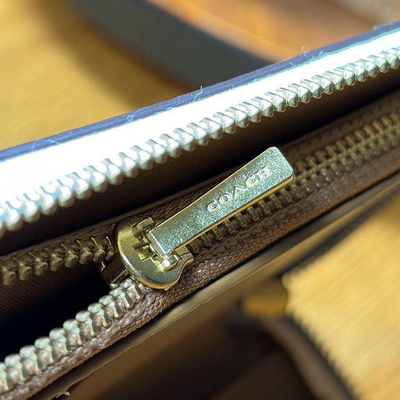 COACH Medium Zip Around Wallet With Floral Print - Picture 13 of 16